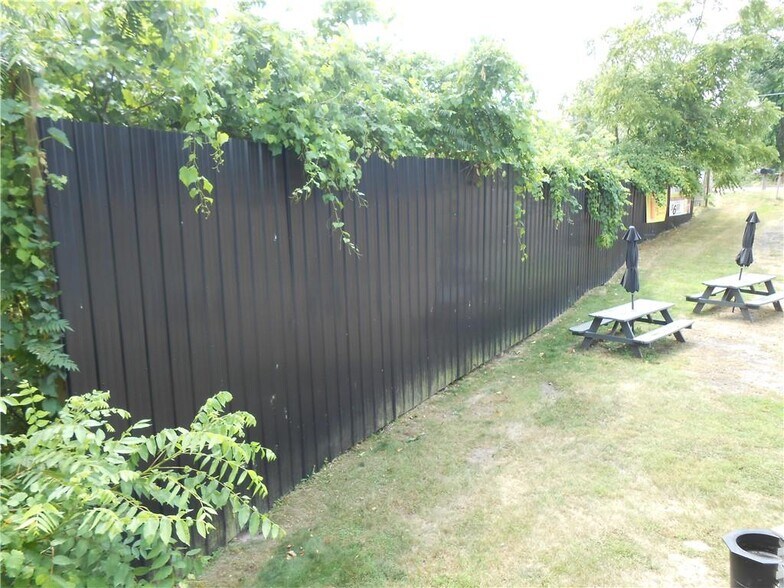 More Photos Of 164 Coyle Curtain Rd, Monongahela General Retail For Sale