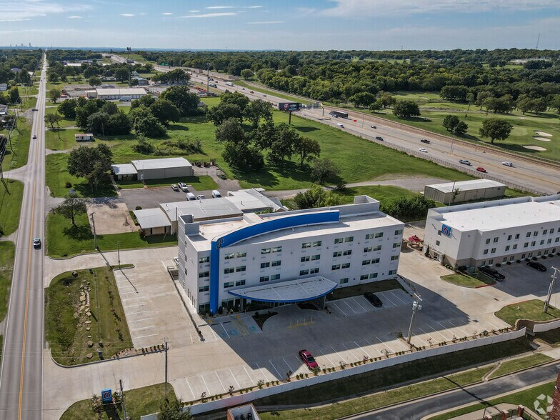 More Photos Of 18705 E Admiral Pl, Catoosa Hotel For Sale