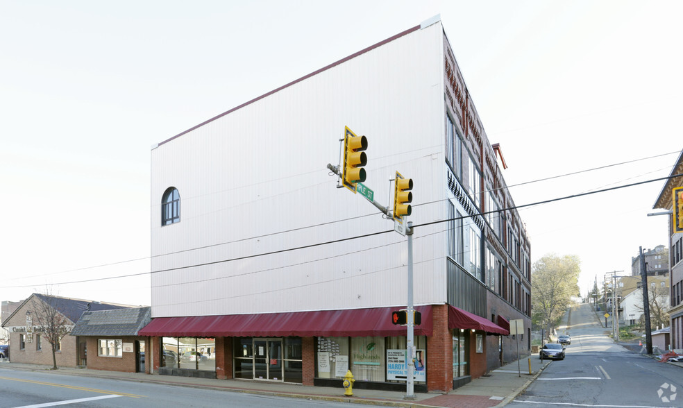 Primary Photo Of 201 N Pittsburgh St, Connellsville Medical For Sale