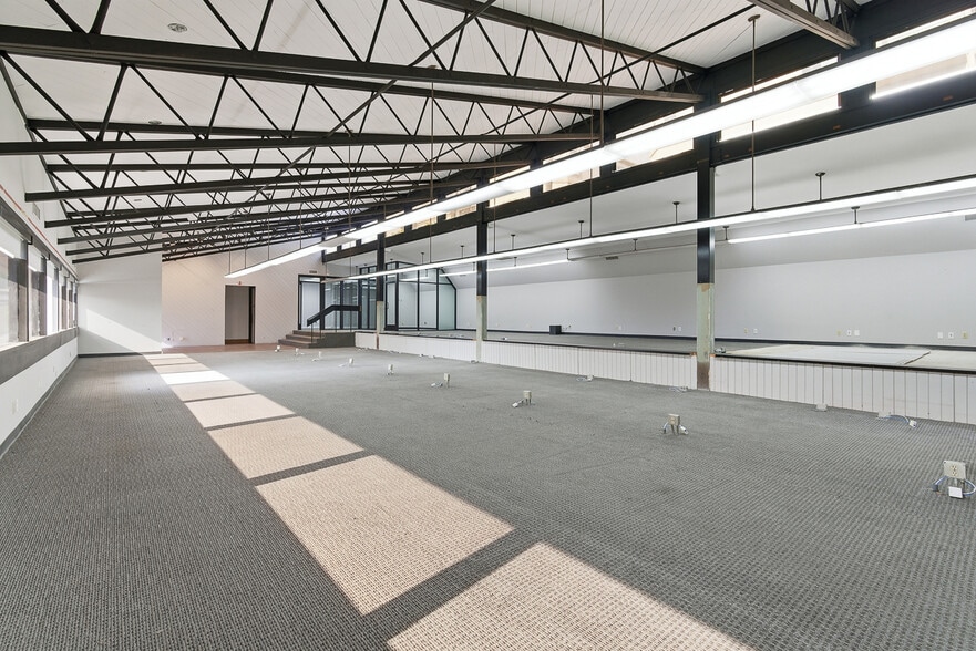 More Photos Of 2943-2947 Foothill Blvd, La Crescenta Medical For Lease