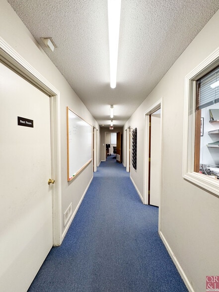 More Photos Of 10 Denlar Dr, Chester Manufacturing For Lease