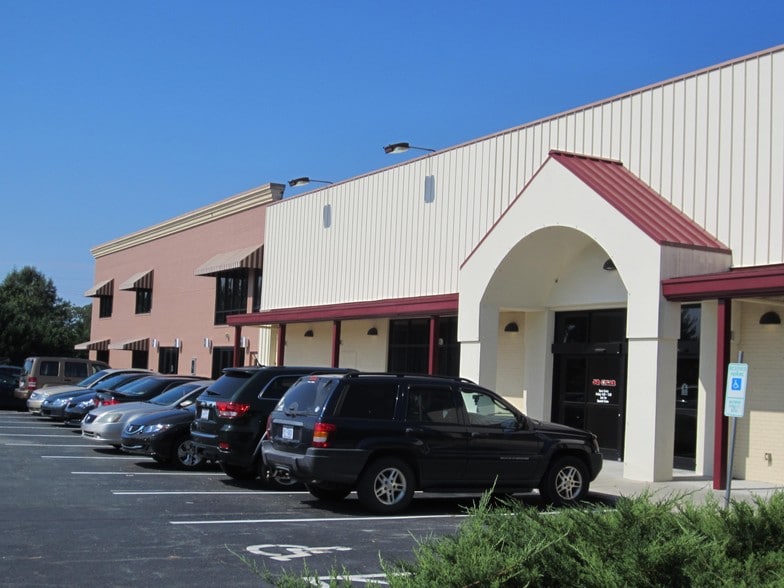 More Photos Of 2589 Eric Ln, Burlington Unknown For Lease