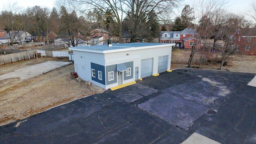 More Photos Of 2315 S Main St, Rockford General Retail For Sale