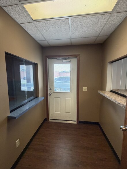 More Photos Of 47 Alice Dr, Akron Office For Lease