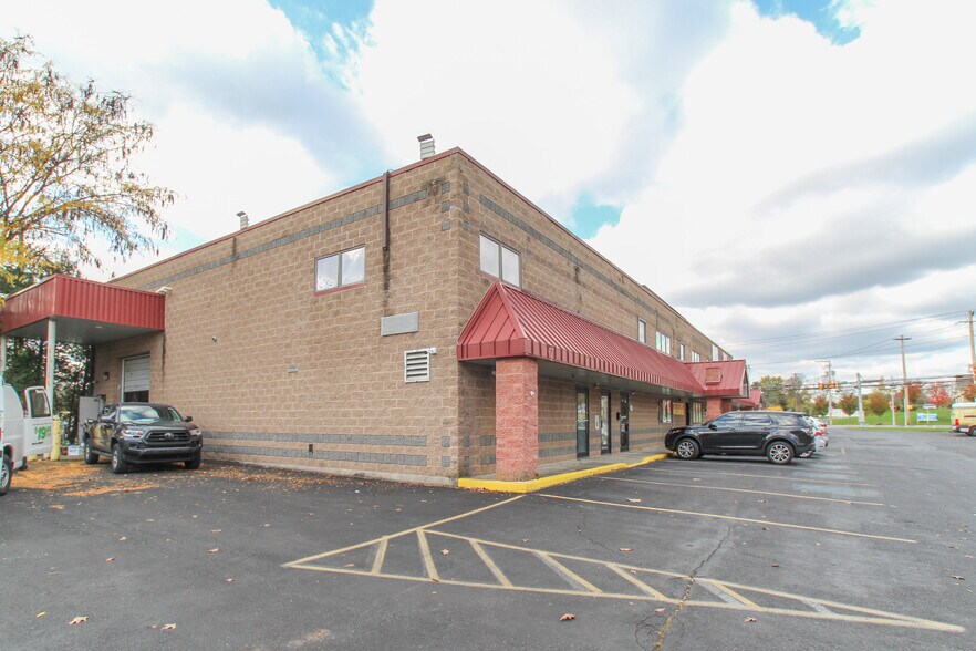 More Photos Of 2980 Linden St, Bethlehem Storefront Retail Office For Lease