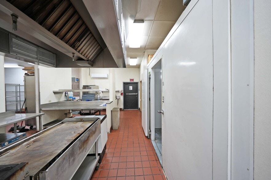 More Photos Of 318 S Wapato Ave, Wapato General Retail For Sale