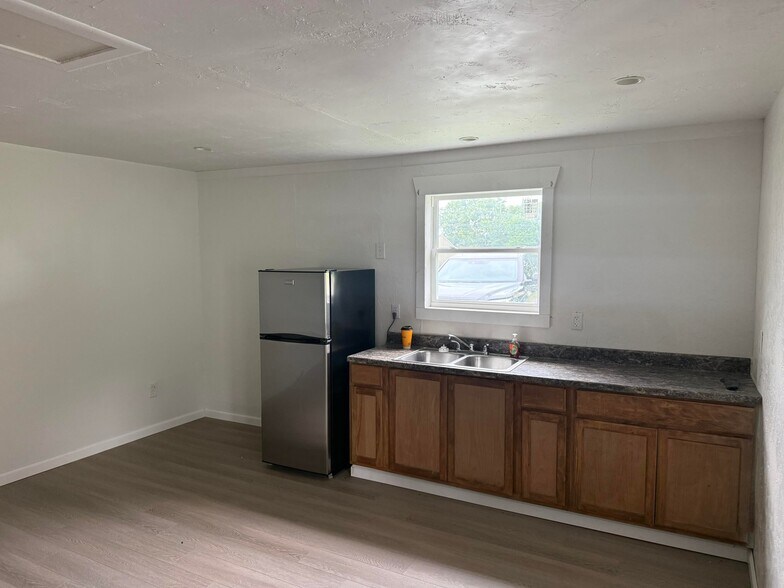 More Photos Of 4359 US Highway 160, West Plains General Retail For Sale