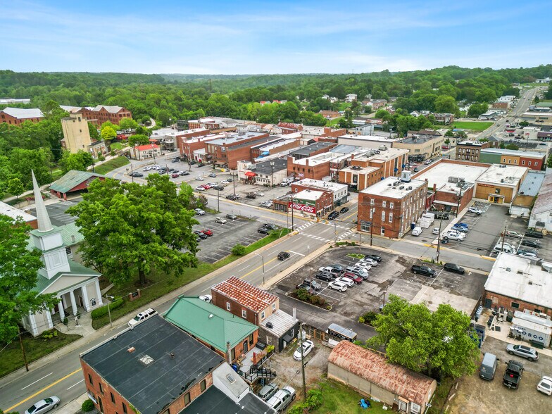More Photos Of 215 W 3rd St, Farmville General Retail For Sale