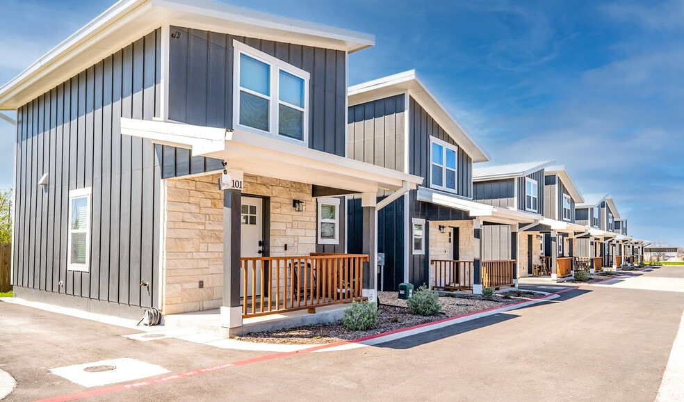 More Photos Of 20 Tate Ln, Round Rock Apartments For Sale