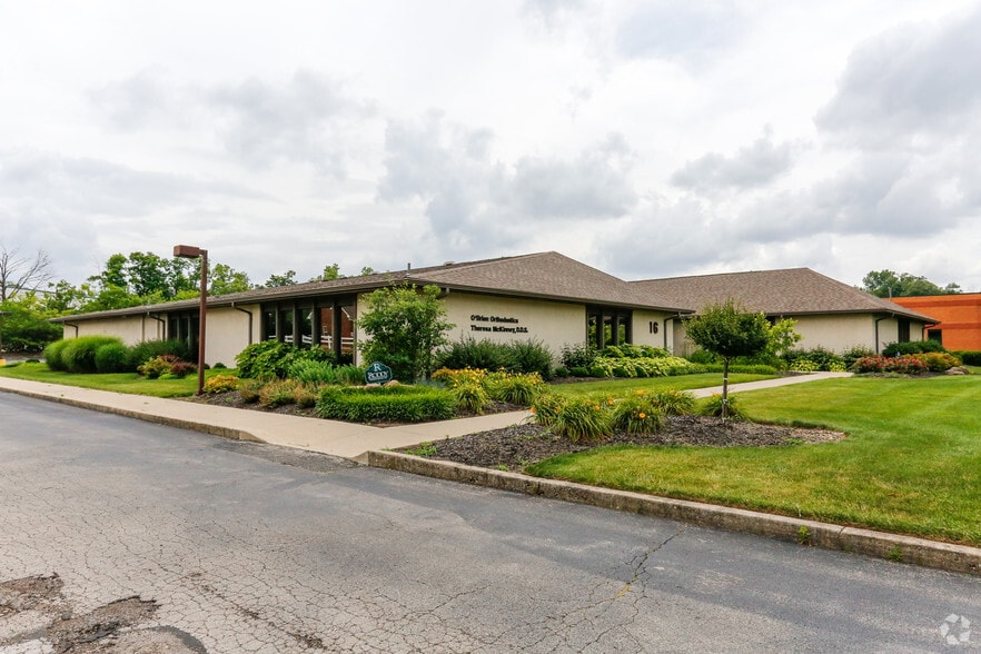 More Photos Of 16 W Wenger Rd, Englewood Medical For Lease