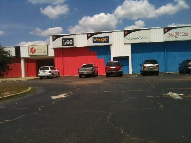 More Photos Of 700 Factory Outlet Dr, Arcadia Storefront For Lease