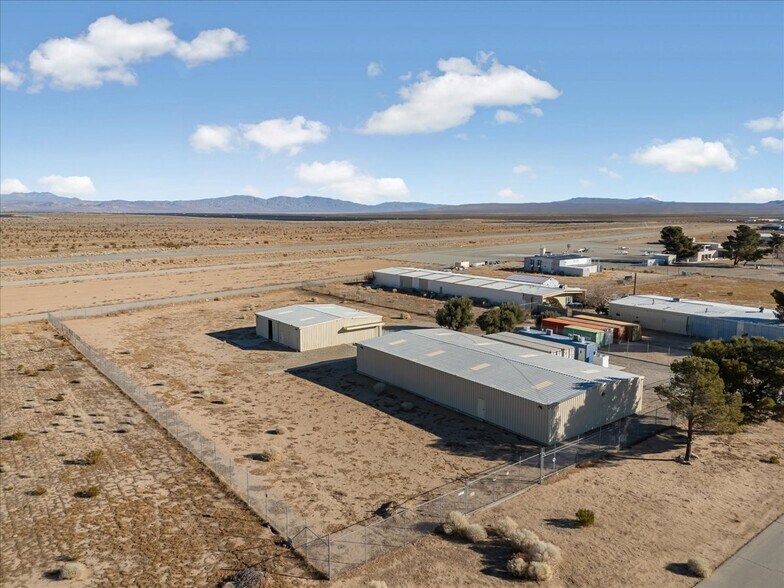 More Photos Of 6288 Curtis Pl, California City Warehouse For Sale