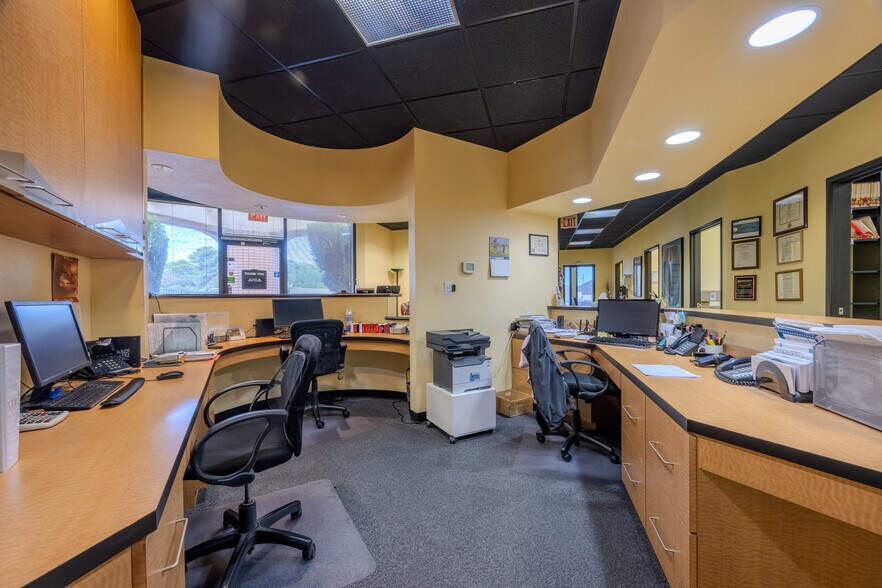More Photos Of 1570 S Rainbow Blvd, Las Vegas Office For Lease