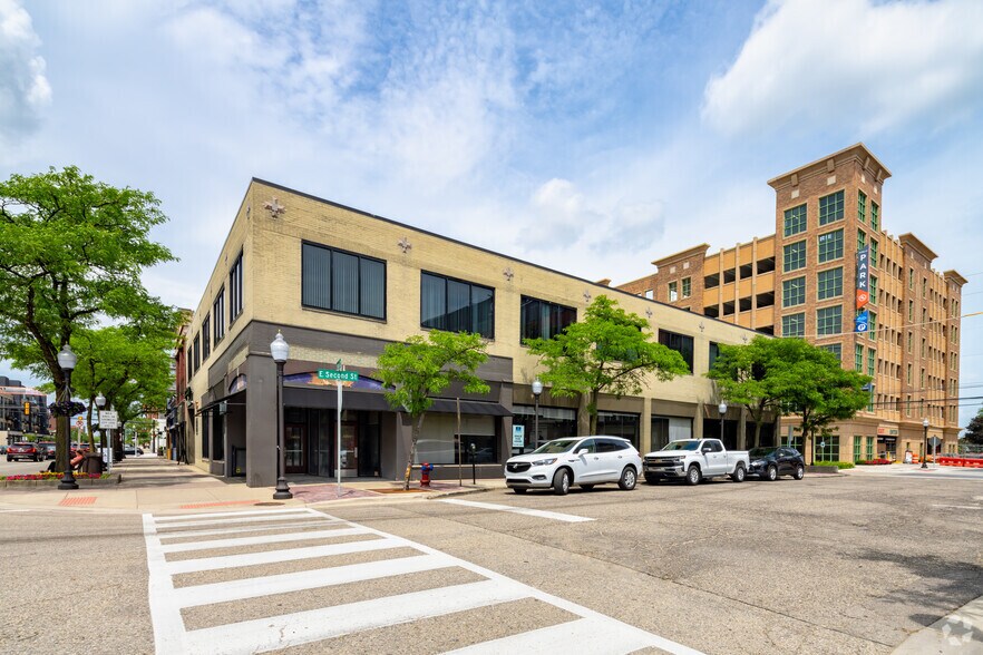 More Photos Of 117-123 S Main St, Royal Oak Office For Lease