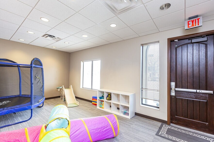 More Photos Of 11901 Parmer Ln, Cedar Park Medical For Sale