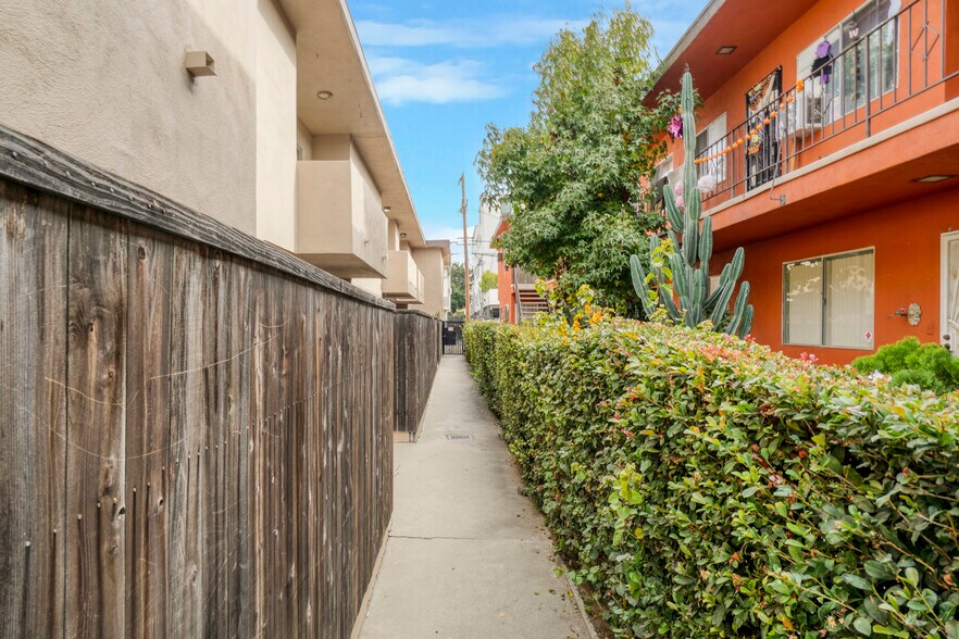 More Photos Of 3662 Keystone Ave, Los Angeles Apartments For Sale