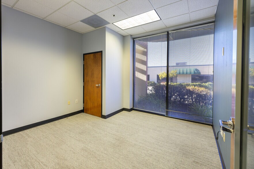 More Photos Of 8203 Sierra College Blvd, Roseville Office For Sale