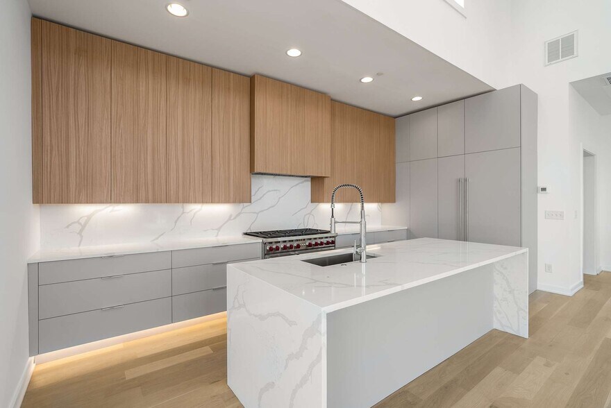 More Photos Of 1017 12th Ave S, Nashville Apartments For Sale