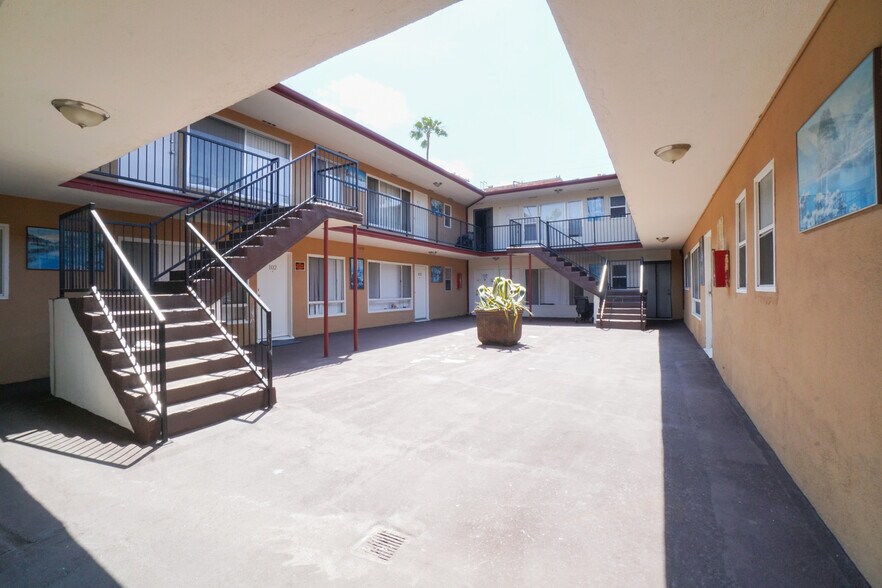 More Photos Of 743 S Berendo St, Los Angeles Apartments For Sale