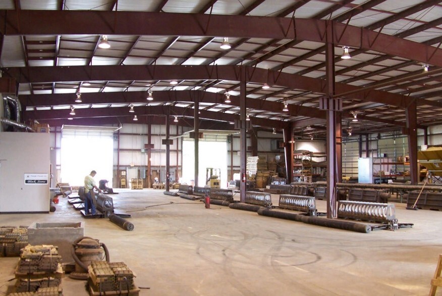 More Photos Of 409 Northbrook Dr, Youngsville Warehouse For Lease