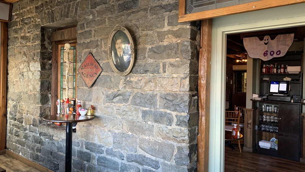 More Photos Of 2912 Old Nazareth Rd, Easton General Retail For Lease