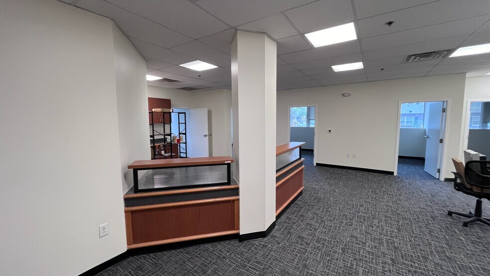 More Photos Of 409 E Marlton Pike, Cherry Hill Office For Lease