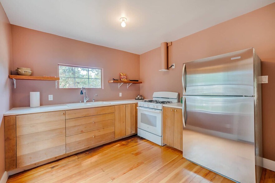 More Photos Of 25807 State Highway 189, Twin Peaks Hotel For Sale