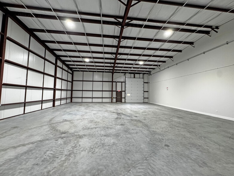 More Photos Of 80 Shelby Ln, Richmond Hill Industrial For Lease
