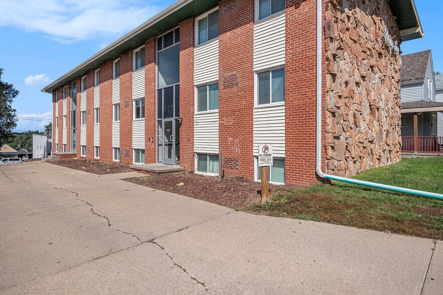 Primary Photo Of 4422 S 25th St, Omaha Apartments For Sale