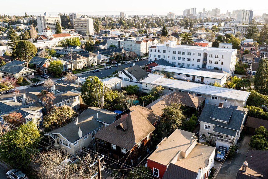 More Photos Of 219 John St, Oakland Apartments For Sale