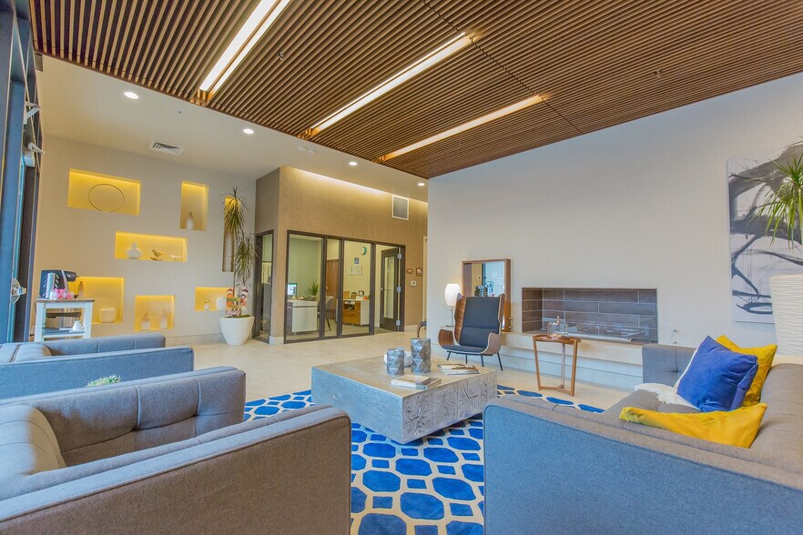 More Photos Of 1250 E Burnside St, Portland Apartments For Lease