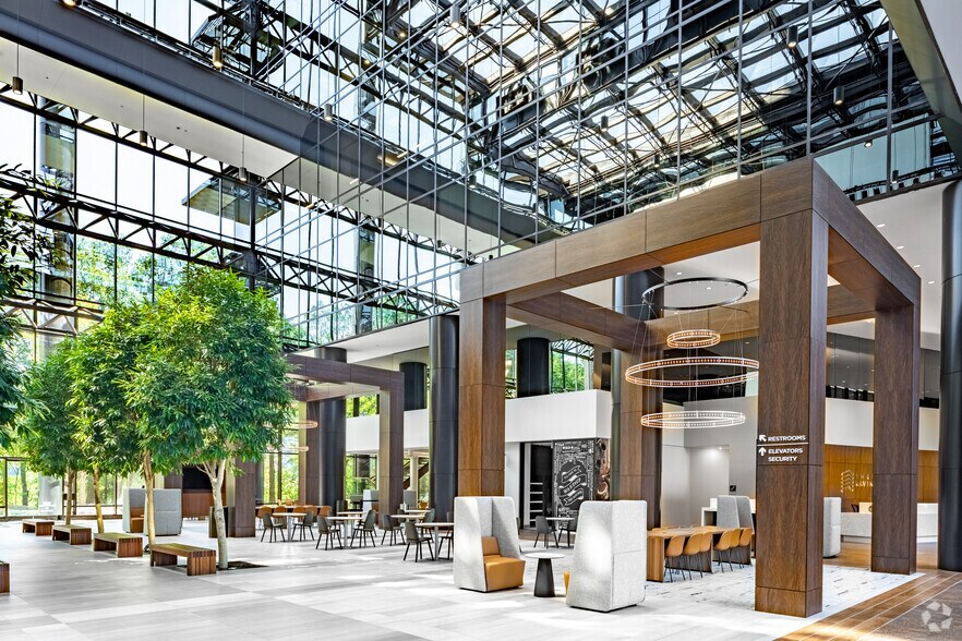 More Photos Of 3 Ravinia Dr, Atlanta Office For Lease