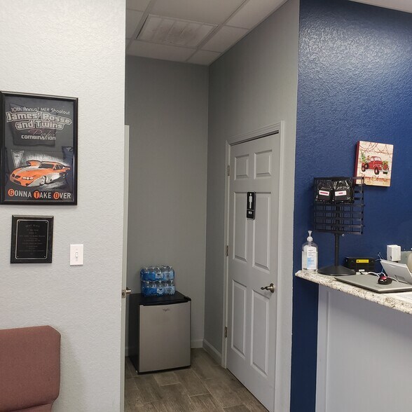 More Photos Of 3102 1st Ave S, Texas City Auto Repair For Sale