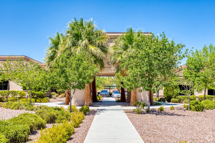 More Photos Of 1587 E Windmill Ln, Las Vegas Office For Sale