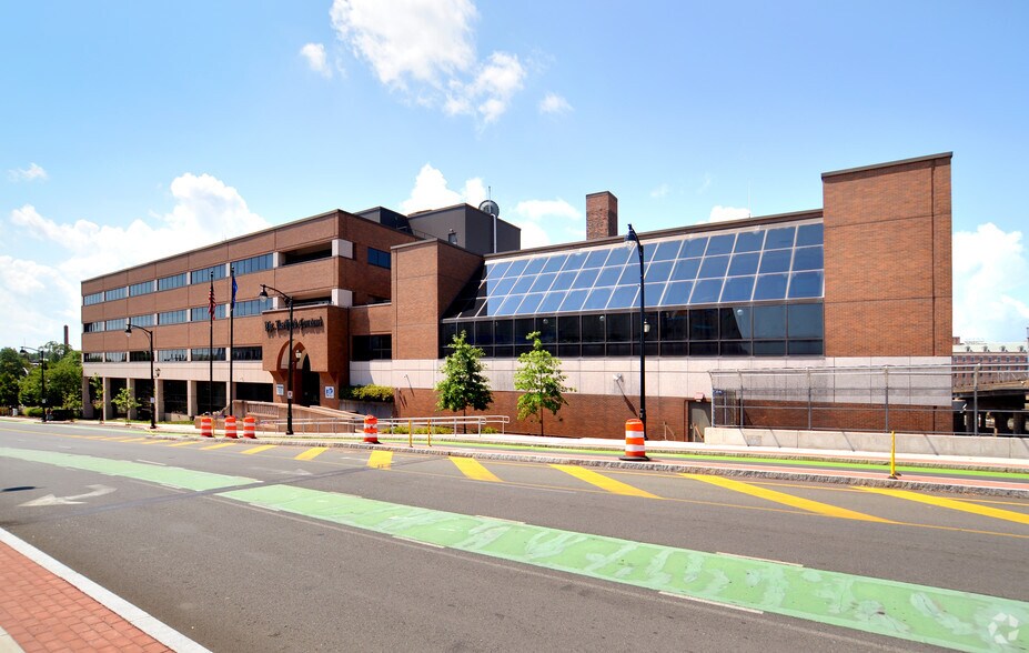 More Photos Of 285 Broad St, Hartford Office For Sale