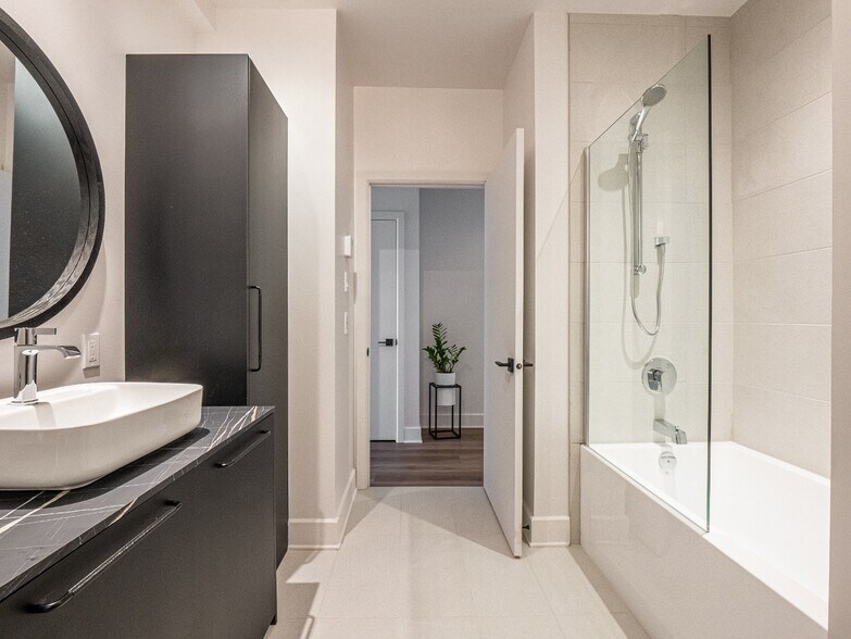 More Photos Of 5558-5566 Av 10E, Montréal Apartments For Sale