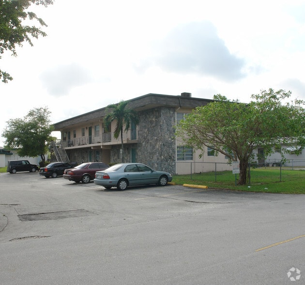 Primary Photo Of 4850 SW 26th Ave, Fort Lauderdale Apartments For Sale