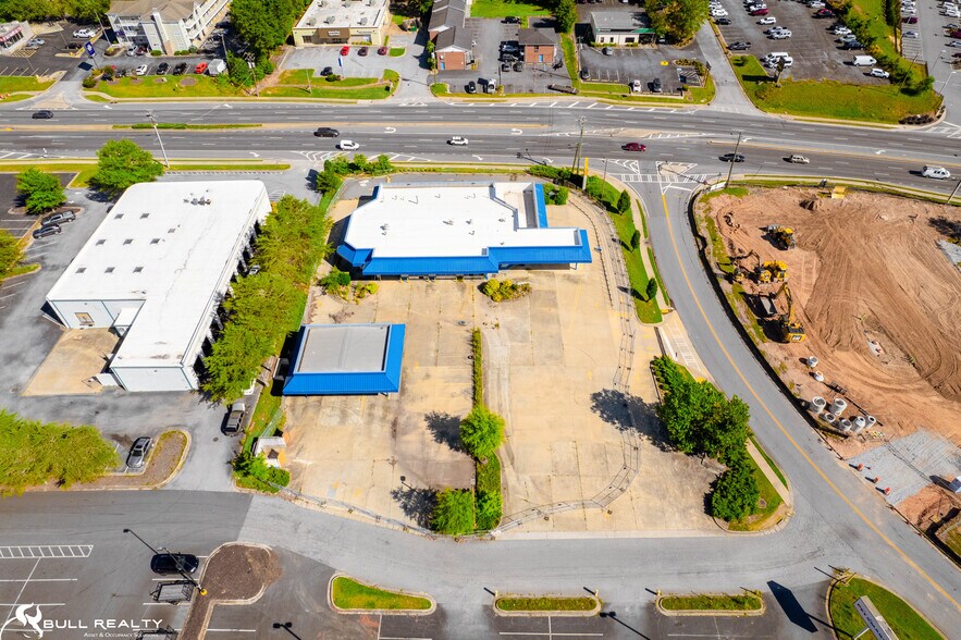 More Photos Of 4175 Stone Mountain Hwy, Lilburn Service Station For Sale