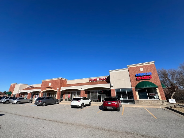 More Photos Of 7109 W Hefner Rd, Oklahoma City Freestanding For Lease
