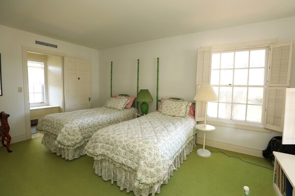 More Photos Of 600 Crockett Cir, Paris Specialty For Sale