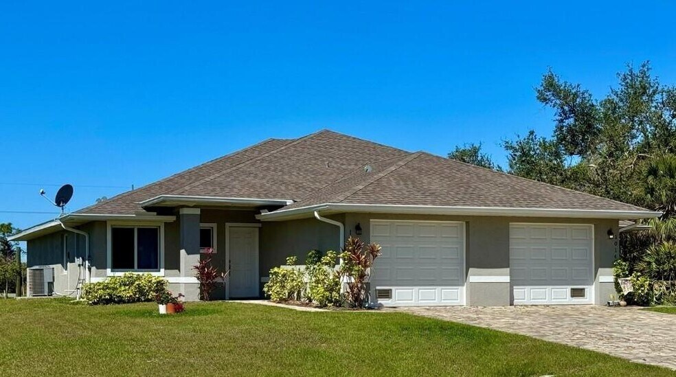 Primary Photo Of 10141 & 10143 Amicola St, Port Charlotte Apartments For Sale