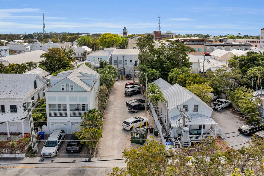 More Photos Of 515-517 Duval St, Key West Storefront Retail Office For Sale