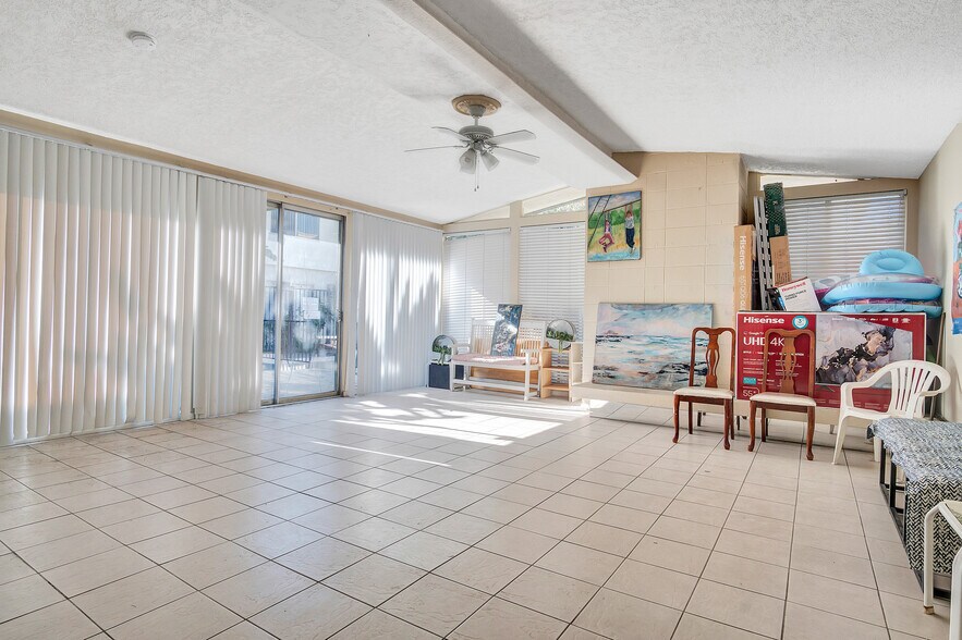 More Photos Of 4215 Vineland Ave, Studio City Apartments For Sale