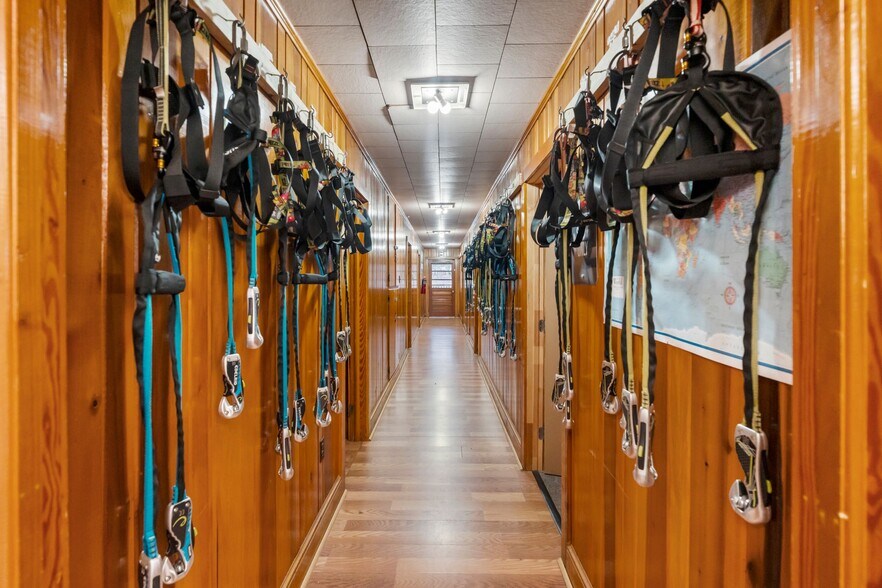 More Photos Of 6692 Valwood Rd, Conover Specialty For Sale