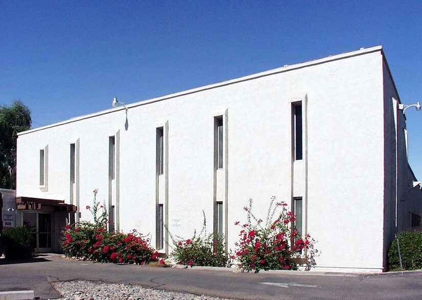 More Photos Of 2627 E Thomas Rd, Phoenix Office For Lease
