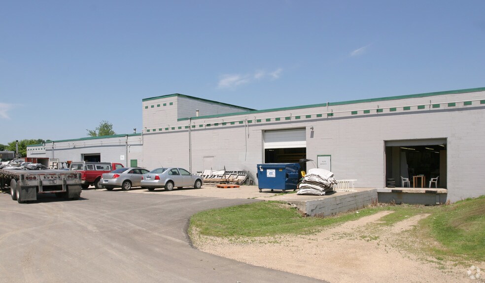 More Photos Of 8960 205th St W, Lakeville Manufacturing For Lease