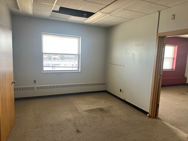 More Photos Of 8 Dearborn Sq, Kankakee Office For Sale