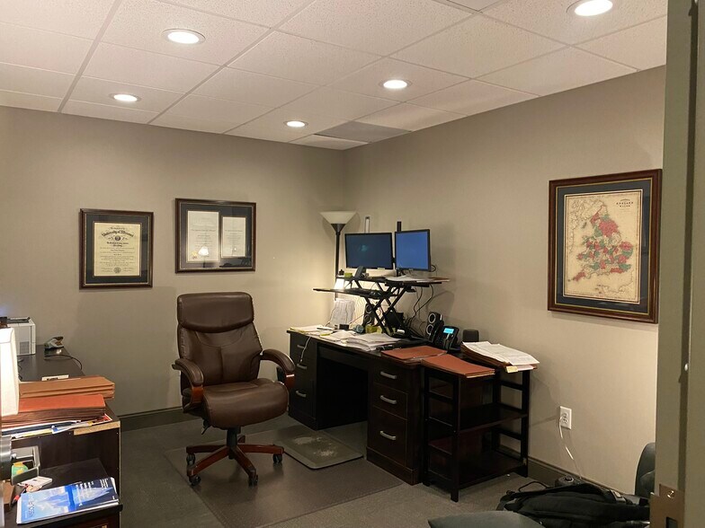 More Photos Of 1983 E Seminole St, Springfield Office For Sale