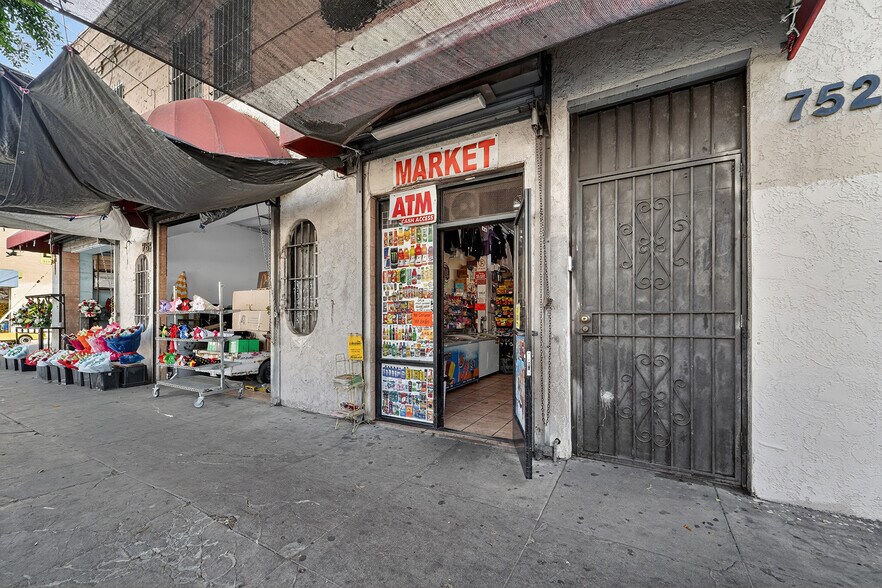 More Photos Of 752 S San Pedro St, Los Angeles Manufacturing For Sale