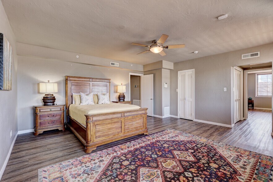 More Photos Of 411 NW 5th St, Oklahoma City Flex For Sale
